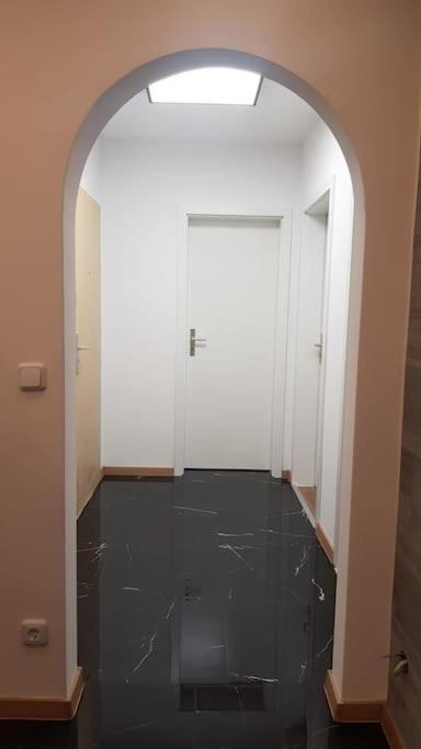 Frisch Renovierte 2-Zimmer-Wohnung Moenchengladbach Экстерьер фото