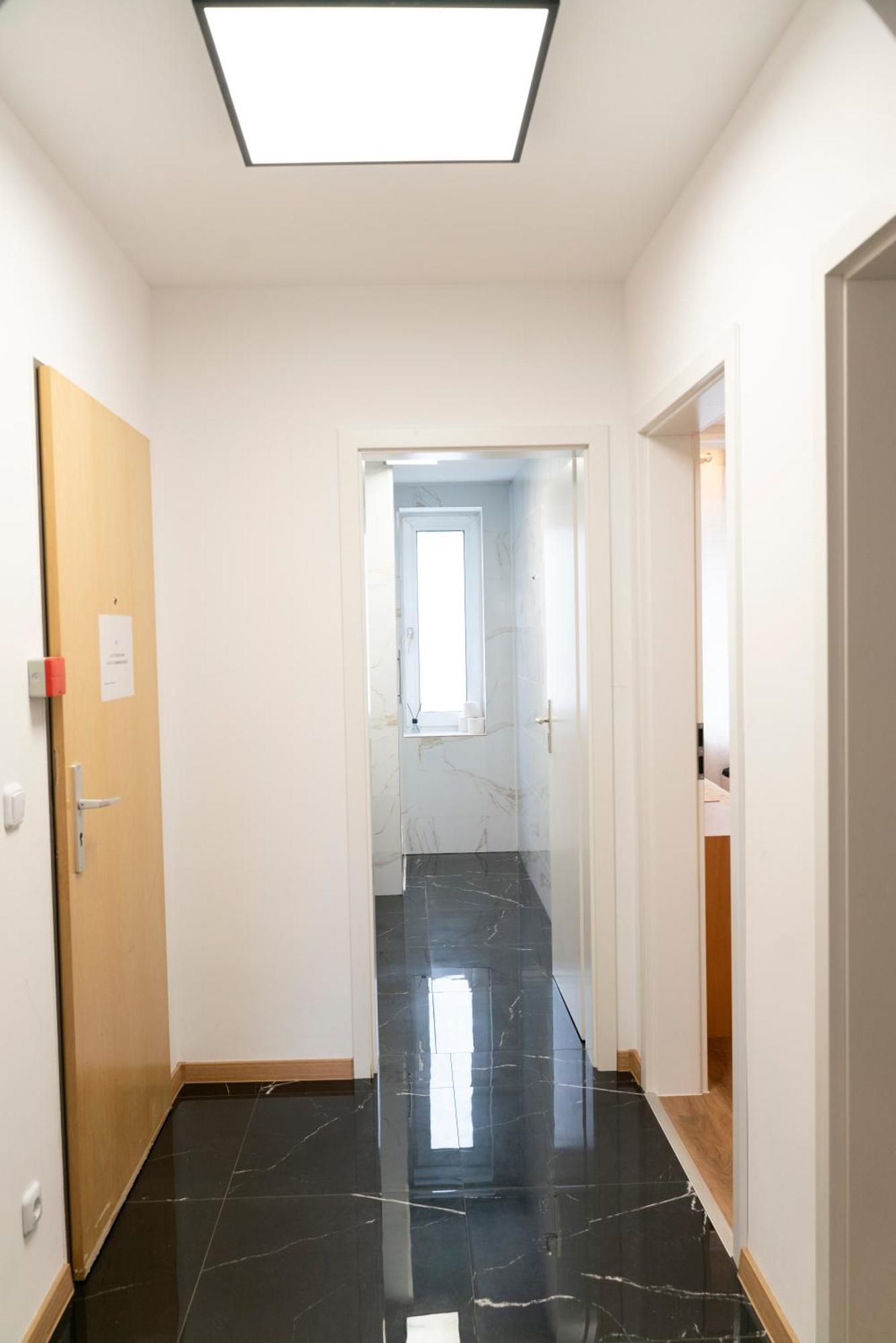 Frisch Renovierte 2-Zimmer-Wohnung Moenchengladbach Экстерьер фото